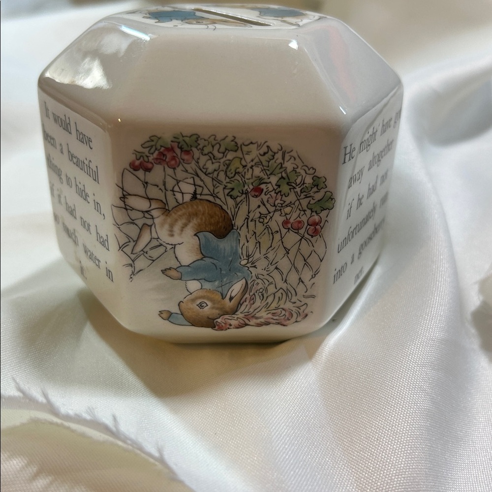 Peter Rabbit bank - Picture 6 of 9